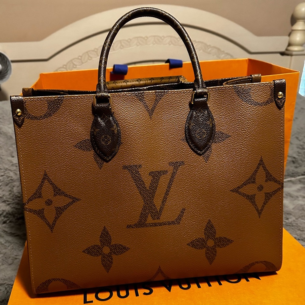 Authentic Louis Vuitton On The Go Tote MM Brown Monogram Reverse Leather